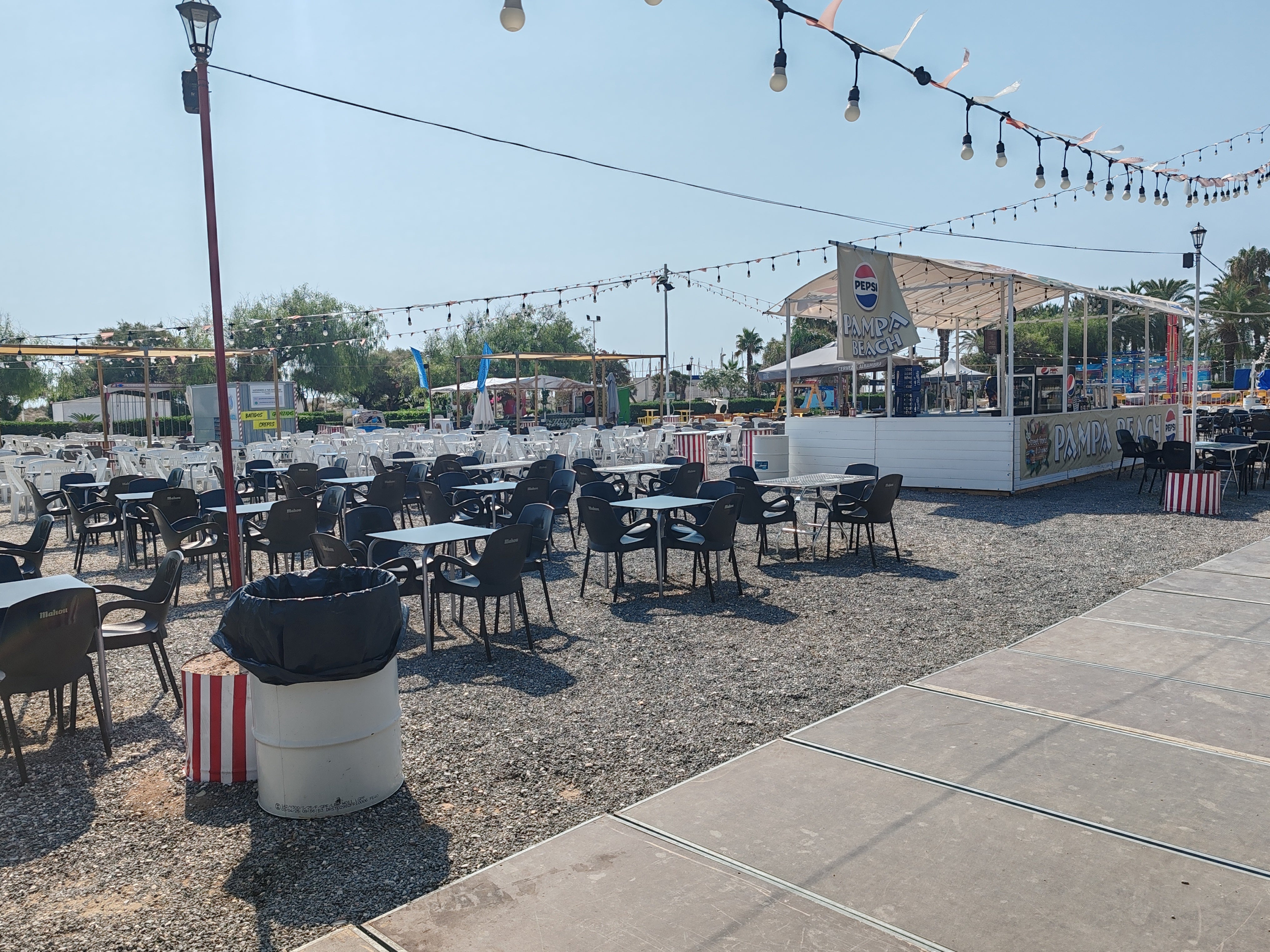 Canet cierra los foodtrucks del paseo marítimo Canet cierra los foodtrucks del paseo marítimo