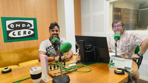 Brais Lorenzo (fotoxornalista) e Paco Sarria Brais Lorenzo (fotoxornalista) e Paco Sarria