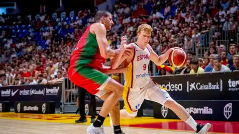 Primer amistoso de preparación para el Eurobasket con derrota para la selección española que, a pesar de llegar a tener una ventaja de 18 puntos terminó cayendo ante Portugal por 76 a 74 Primer amistoso de preparación para el Eurobasket con derrota para la selección española que, a pesar de llegar a tener una ventaja de 18 puntos terminó cayendo ante Portugal por 76 a 74