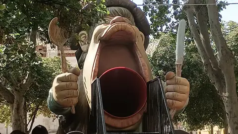 Alcalá de Henares celebra hoy el día grande de sus Fiestas Patronales de los Santos Niños Tragaldabas de Sancho Panza en el casco histórico de Alcalá de Henares