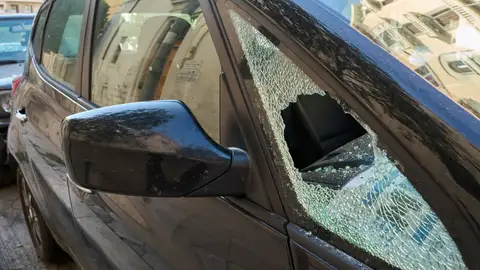 La Guardia Civil avisa: nunca dejes este objeto en la guantera de tu coche La Guardia Civil avisa: nunca dejes este objeto en la guantera de tu coche