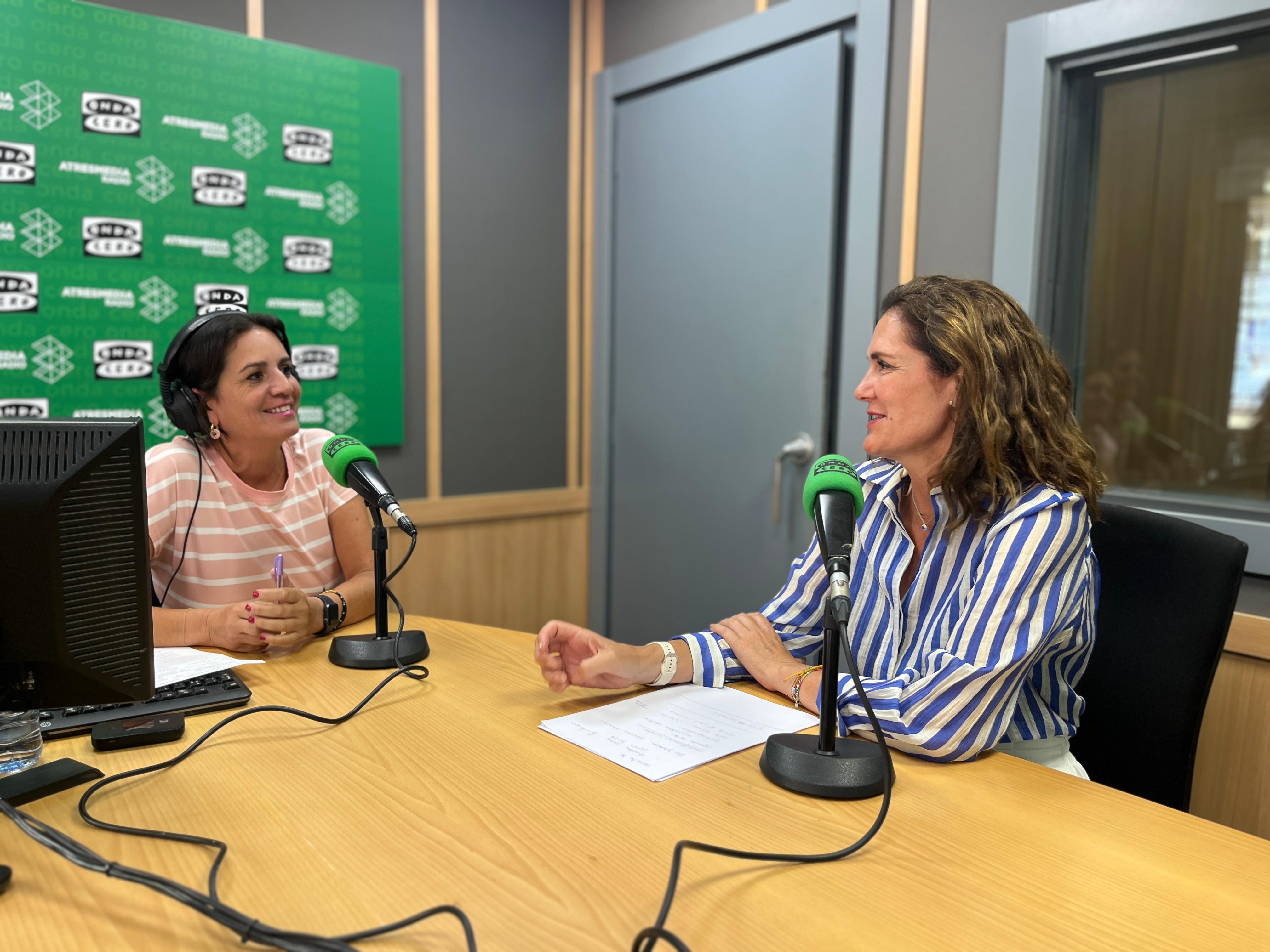 Pilar Fernández-Figares: "Está siendo un verano con más cruceros de lo habitual, incluso en la semana de feria" Pilar Fernández-Figares: "Está siendo un verano con más cruceros de lo habitual, incluso en la semana de feria"