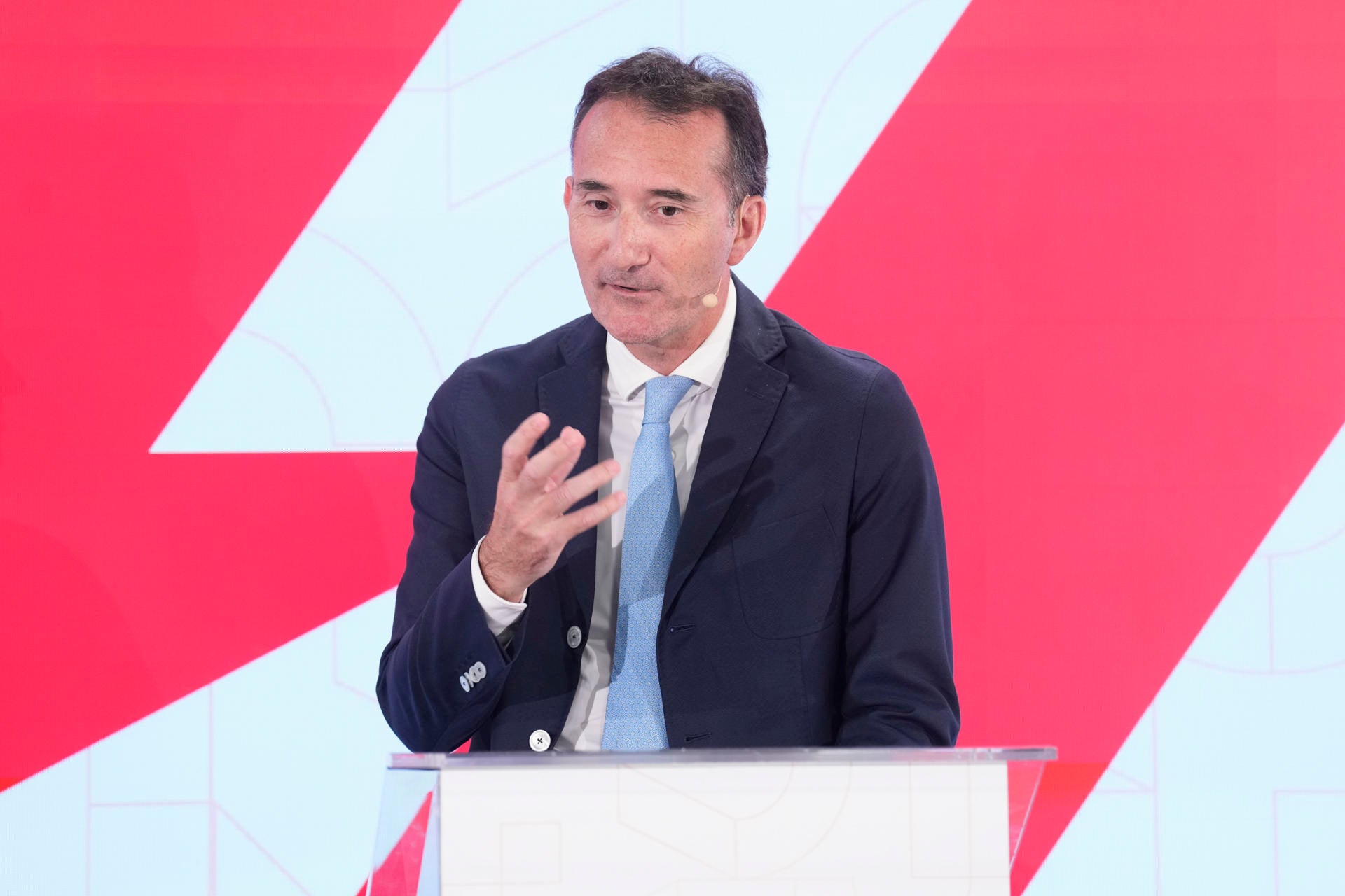 Ferran, Vilaseca, presidente del Andorra: "Nos queremos imponer el disfrutar en el fútbol profesional y hacer un proyecto estable"