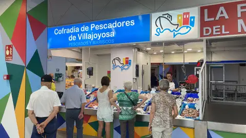 La Cofradía de Pescadores de Villajoyosa abre una nueva pescadería en el Mercado Central de Benidorm La Cofradía de Pescadores de Villajoyosa abre una nueva pescadería en el Mercado Central de Benidorm