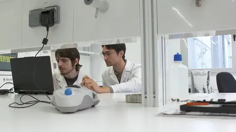 Extremadura lidera un proyecto científico europeo pionero para revolucionar la gestión térmica en la nanoelectrónica Extremadura lidera un proyecto científico europeo pionero para revolucionar la gestión térmica en la nanoelectrónica