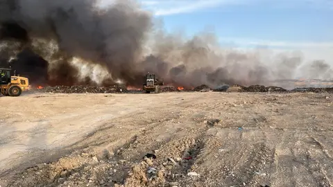 Incendio en Cuenca: quema 3.000 m2 de basura y ya está controlado Incendio en Cuenca: quema 3.000 m2 de basura y ya está controlado
