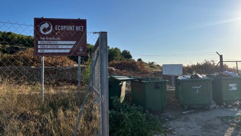 Punto de recogida de restos en el término municipal de Alzira
