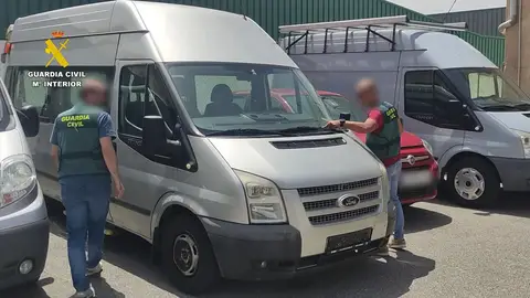 Ofrecía furgonetas camper por Internet, cobraba adelantos y desaparecía: detenido en Tibi, Alicante Ofrecía furgonetas camper por Internet, cobraba adelantos y desaparecía: detenido en Tibi, Alicante