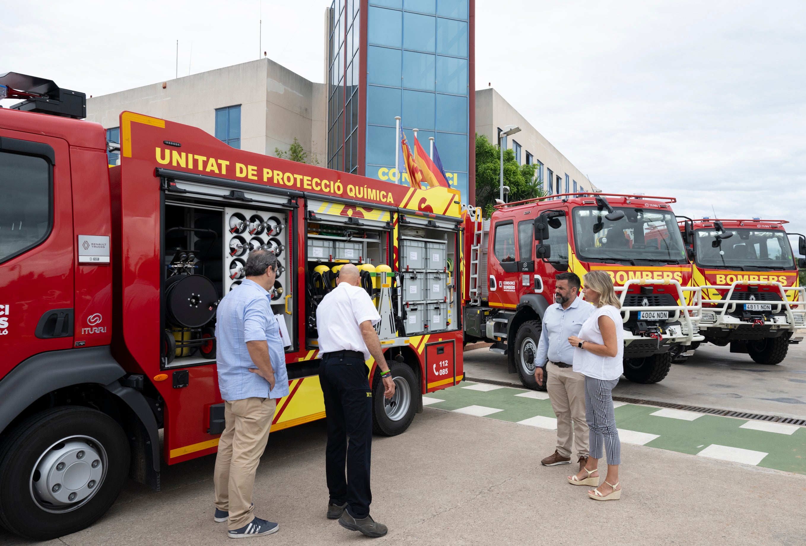 Invierten 3,5 millones de euros en la adquisición de 20 vehículos para el Consorcio Provincial de Bomberos Invierten 3,5 millones de euros en la adquisición de 20 vehículos para el Consorcio Provincial de Bomberos