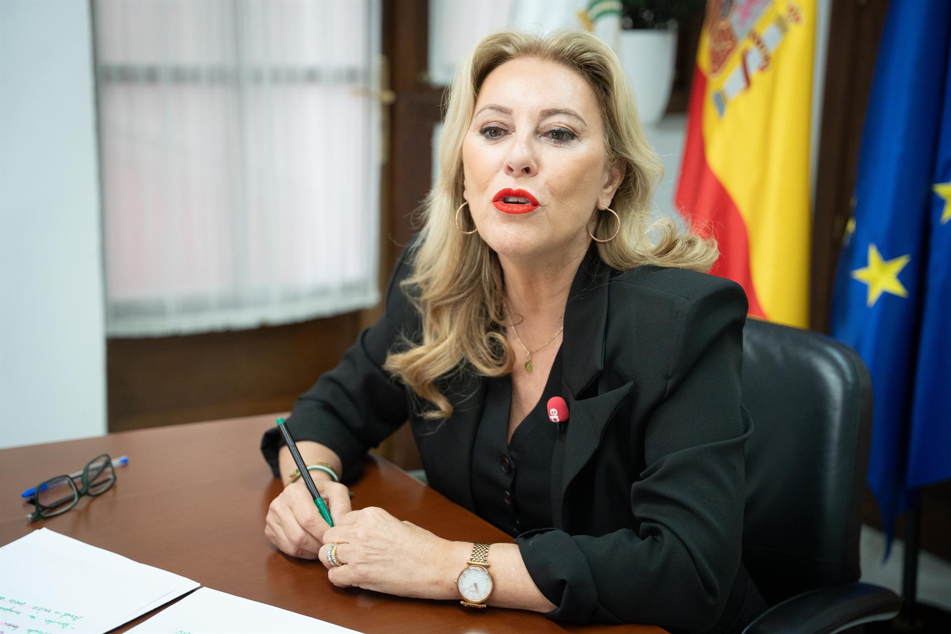 La consejera de Economía de Andalucía se muestra escéptica respecto al encuentro entre Hacienda y las CCAA: "Este Gobierno no le cuenta la verdad ni al médico" La consejera de Economía de Andalucía se muestra escéptica respecto al encuentro entre Hacienda y las CCAA: "Este Gobierno no le cuenta la verdad ni al médico"