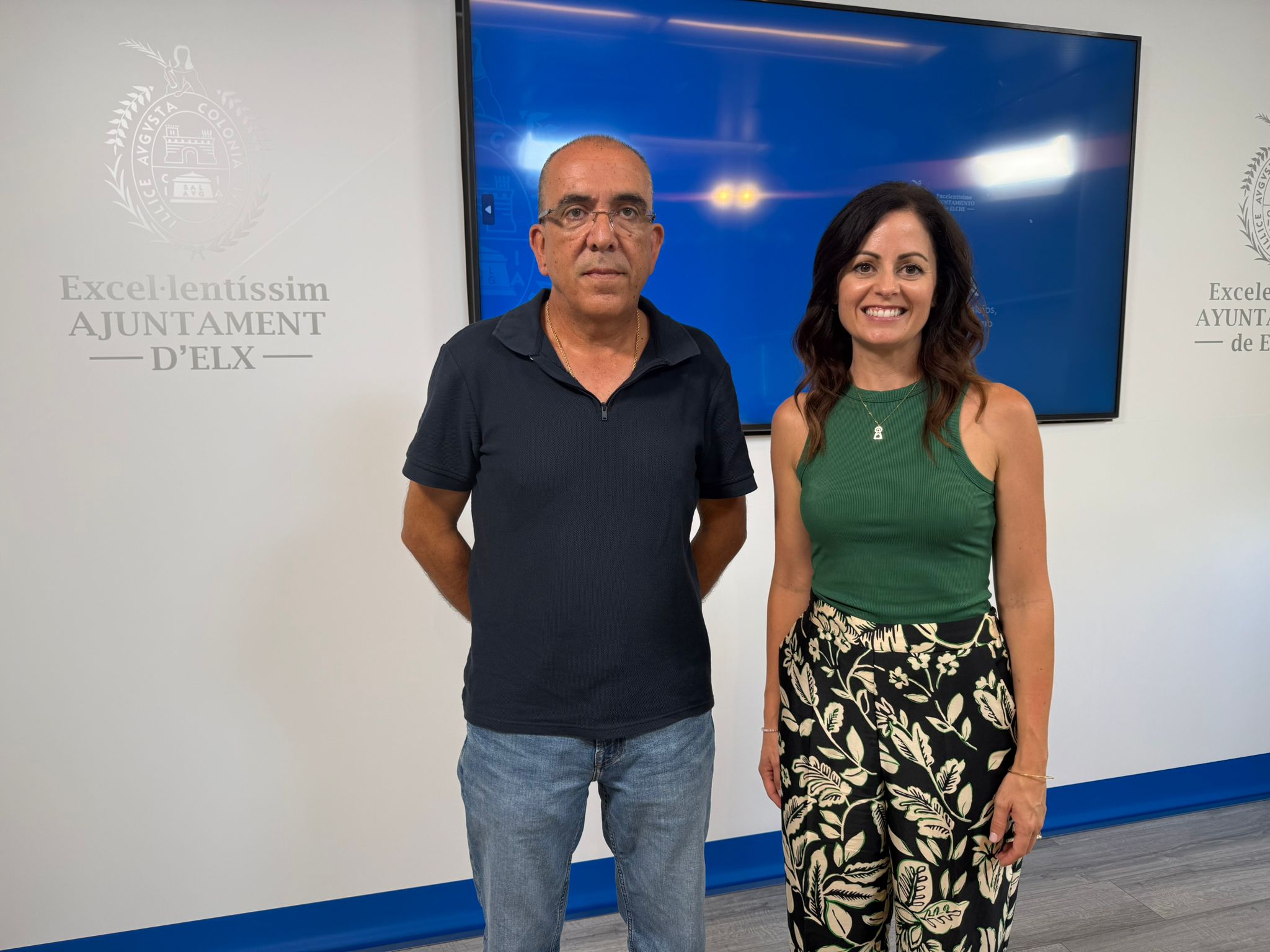 Elche se prepara para la Nit de l’Albà con 2,7 toneladas de pólvora y 86.000 cohetes Elche se prepara para la Nit de l’Albà con 2,7 toneladas de pólvora y 86.000 cohetes