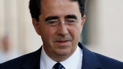 El arquitecto Calatrava sufre un violento robo en Valencia: le arrebatan un reloj valorado en 100.000 euros El arquitecto Calatrava sufre un violento robo en Valencia: le arrebatan un reloj valorado en 100.000 euros