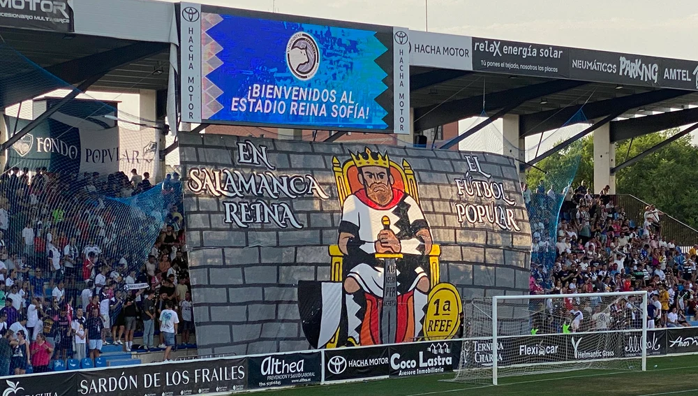 Tifo exhibido en el Fondo Oeste Tifo exhibido en el Fondo Oeste