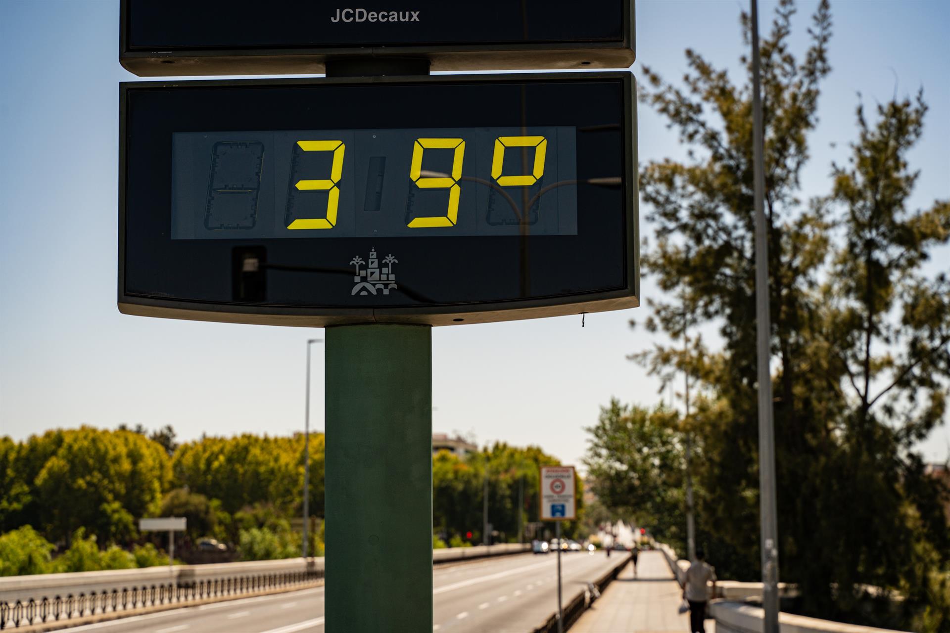 El 112 Extremadura mantiene la alerta naranja por altas temperaturas en la región y la extiende al miércoles El 112 Extremadura mantiene la alerta naranja por altas temperaturas en la región y la extiende al miércoles