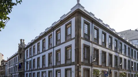 Restaurada a fachada da Deputación de Ourense Restaurada a fachada da Deputación de Ourense