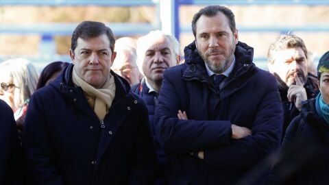 Mañueco acusa a Puente de "frivolizar" con la tragedia de los incendios: "No me voy a rebajar a su altura" Mañueco acusa a Puente de "frivolizar" con la tragedia de los incendios: "No me voy a rebajar a su altura"