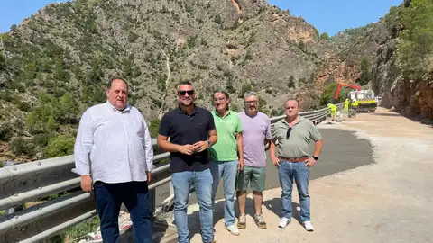 El Gobierno de CLM anuncia la apertura al tráfico de la CM-3203 entre Ayna y Elche de la Sierra El Gobierno de CLM anuncia la apertura al tráfico de la CM-3203 entre Ayna y Elche de la Sierra