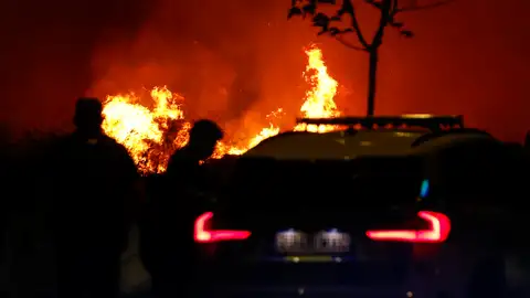 Imagen del incendio en el municipio madrileño de Tres Cantos. Imagen del incendio en el municipio madrileño de Tres Cantos.