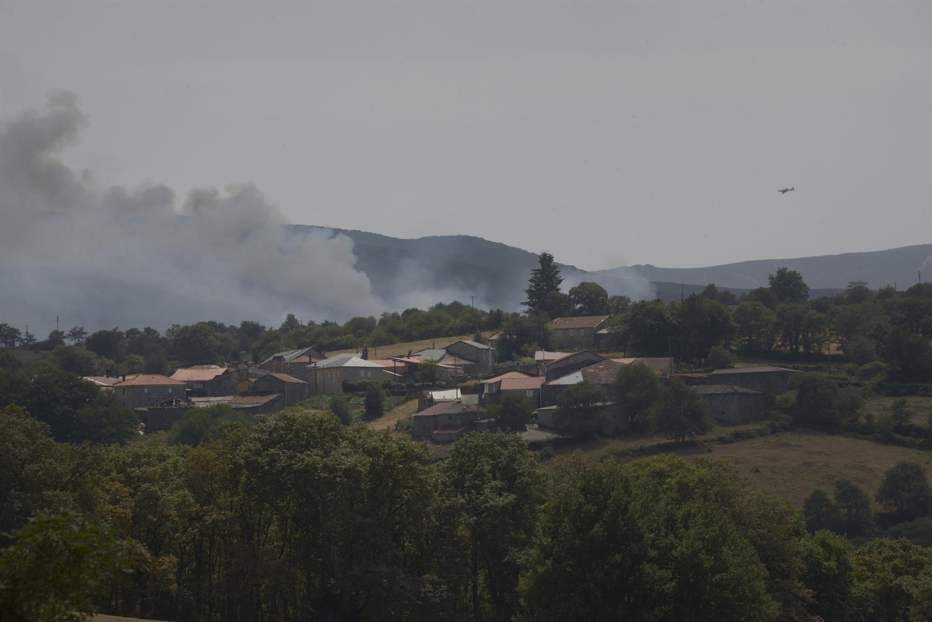 Activado el nivel 2 de emergencia en toda la provincia de Ourense por la gravedad de los fuegos Activado el nivel 2 de emergencia en toda la provincia de Ourense por la gravedad de los fuegos
