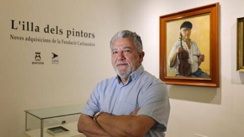 Andreu Carles Segui en la exposición L'Illa dels pintors