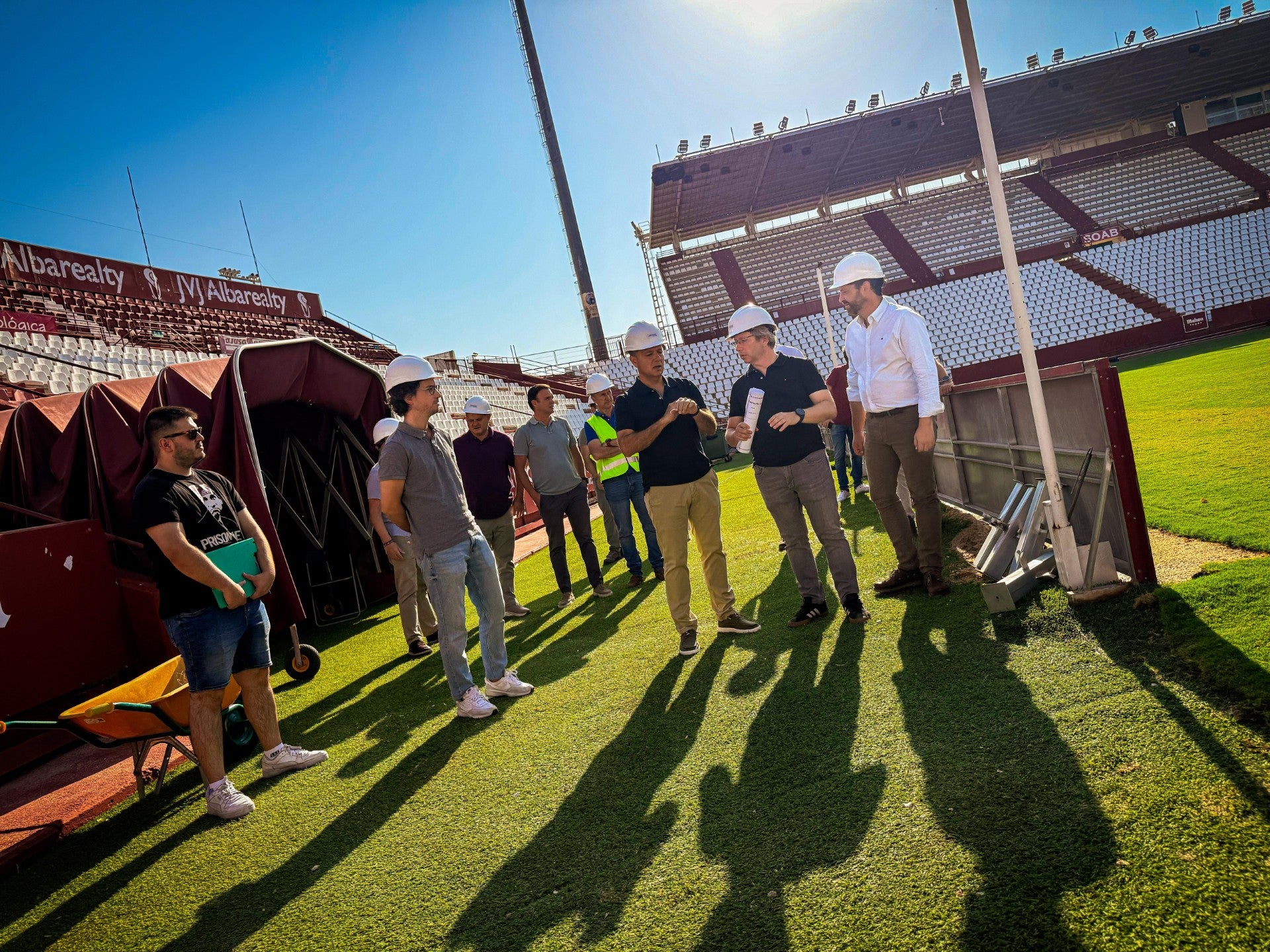 Manuel Serrano ha visitado las obras que se están realizando en el Carlos Belmonte Manuel Serrano ha visitado las obras que se están realizando en el Carlos Belmonte