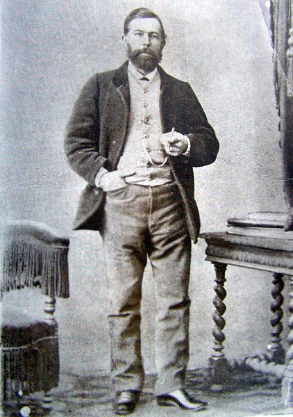 Retrato de... Antonete Gálvez Arce Retrato de... Antonete Gálvez Arce