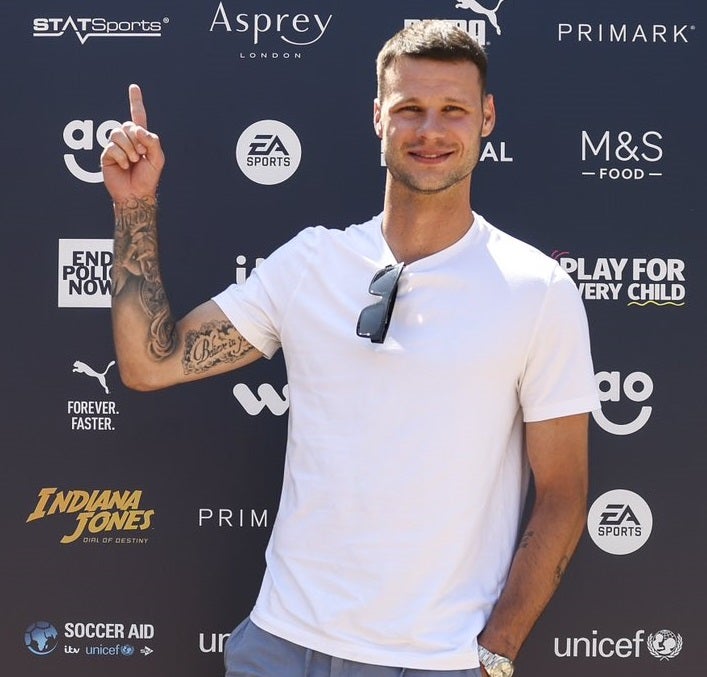 Chacón, cedido a la Cultural Leonesa, Yeremay innegociable y Bachmann, nuevo portero del Deportivo de La Coruña Chacón, cedido a la Cultural Leonesa, Yeremay innegociable y Bachmann, nuevo portero del Deportivo de La Coruña