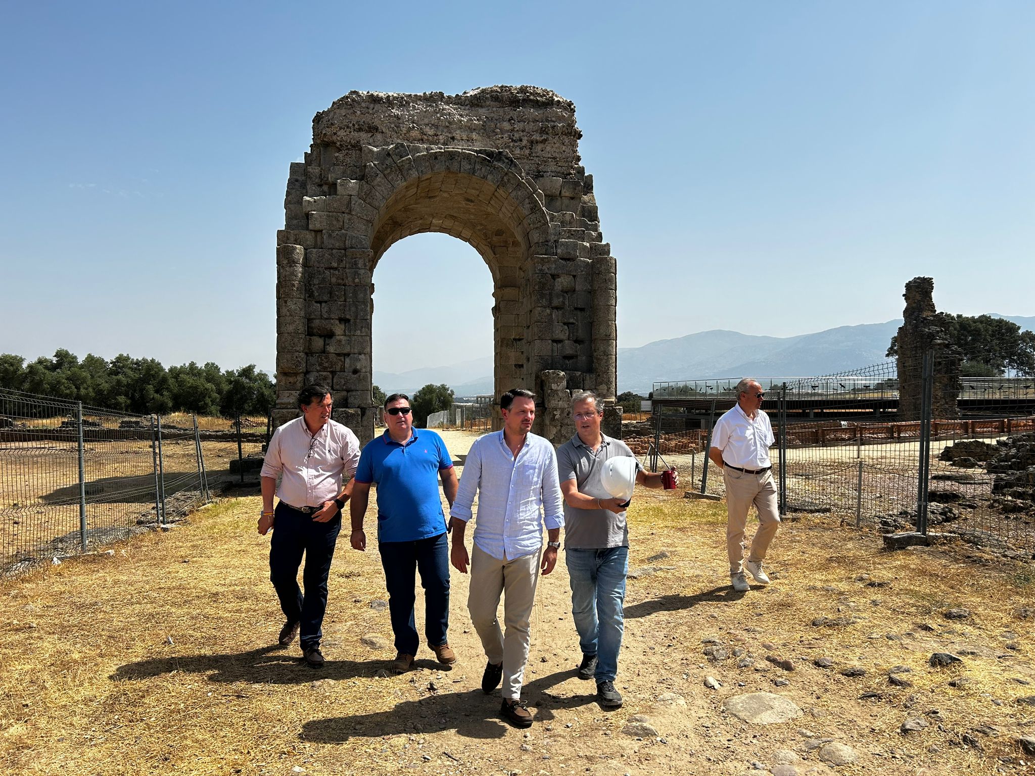 La Junta impulsa la conservación y puesta en valor de la ciudad romana de Cáparra con una inversión de 2 millones de euros La Junta impulsa la conservación y puesta en valor de la ciudad romana de Cáparra con una inversión de 2 millones de euros