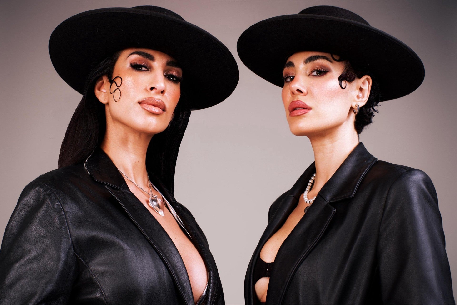 Mëstiza, el dúo de DJs femeninas que están revolucionando la electrónica mundial, llegan al SOM Festival Mëstiza, el dúo de DJs femeninas que están revolucionando la electrónica mundial, llegan al SOM Festival