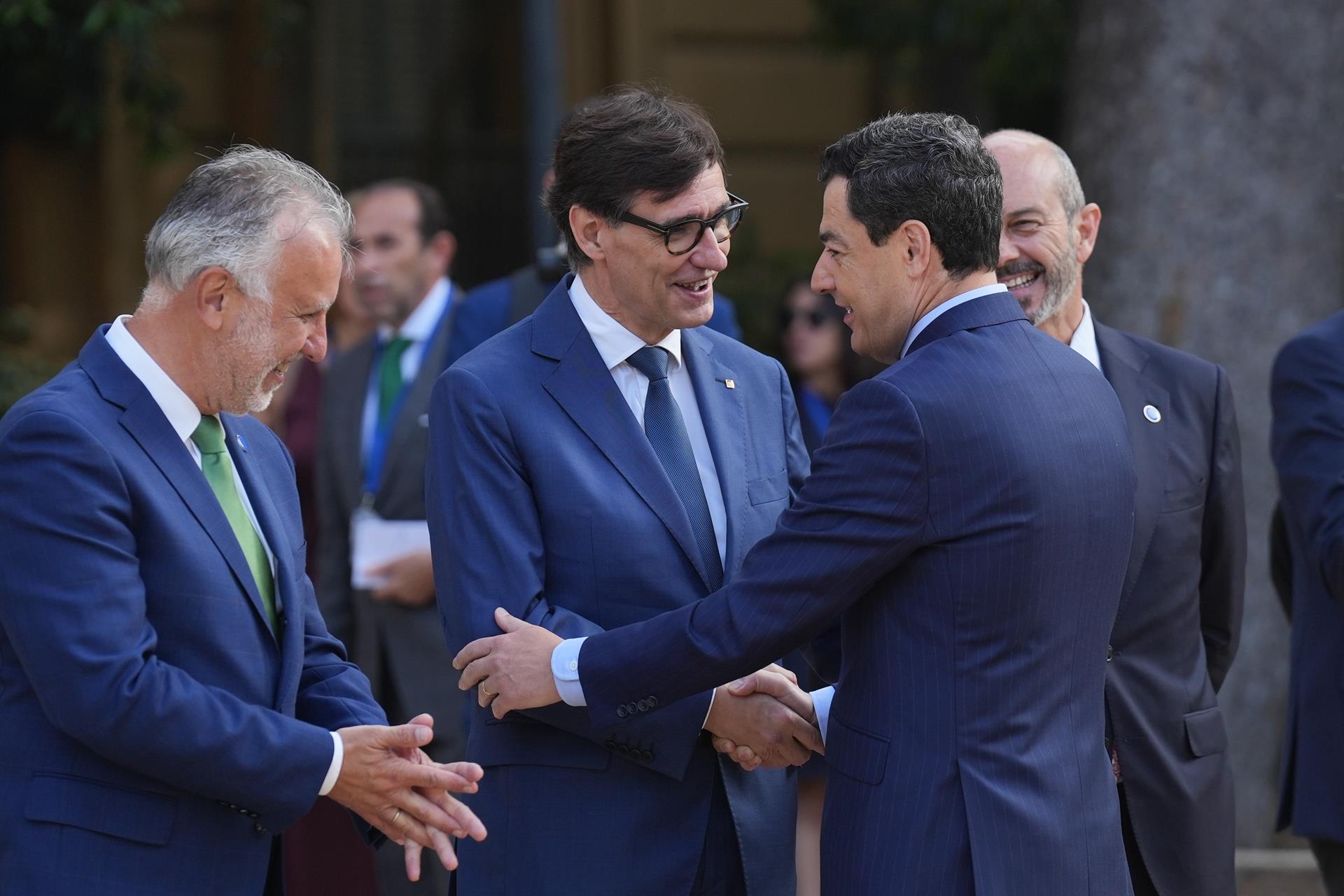 La deuda de Andalucía se recortará 4,2 puntos sobre el PIB en 2028 y crecerá un 257% el pago de intereses La deuda de Andalucía se recortará 4,2 puntos sobre el PIB en 2028 y crecerá un 257% el pago de intereses