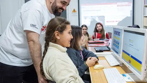 La Fundación Cibervoluntarios imparte un campamento digital gratuito para jóvenes de Badajoz La Fundación Cibervoluntarios imparte un campamento digital gratuito para jóvenes de Badajoz