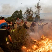 "Tu memoria estará presente": El emotivo adiós a Abel Ramos, el voluntario de 35 años que murió en el incendio de León "Tu memoria estará presente": El emotivo adiós a Abel Ramos, el voluntario de 35 años que murió en el incendio de León