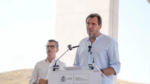 Óscar Puente y Félix Bolaños atienden a los medios Óscar Puente y Félix Bolaños atienden a los medios