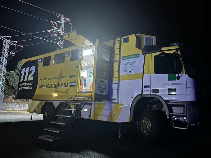 Un incendio forestal entre el Jerte y el Ambroz obliga a evacuar las localidades de Villar de Plasencia, Jarilla y Cabezabellosa Un incendio forestal entre el Jerte y el Ambroz obliga a evacuar las localidades de Villar de Plasencia, Jarilla y Cabezabellosa