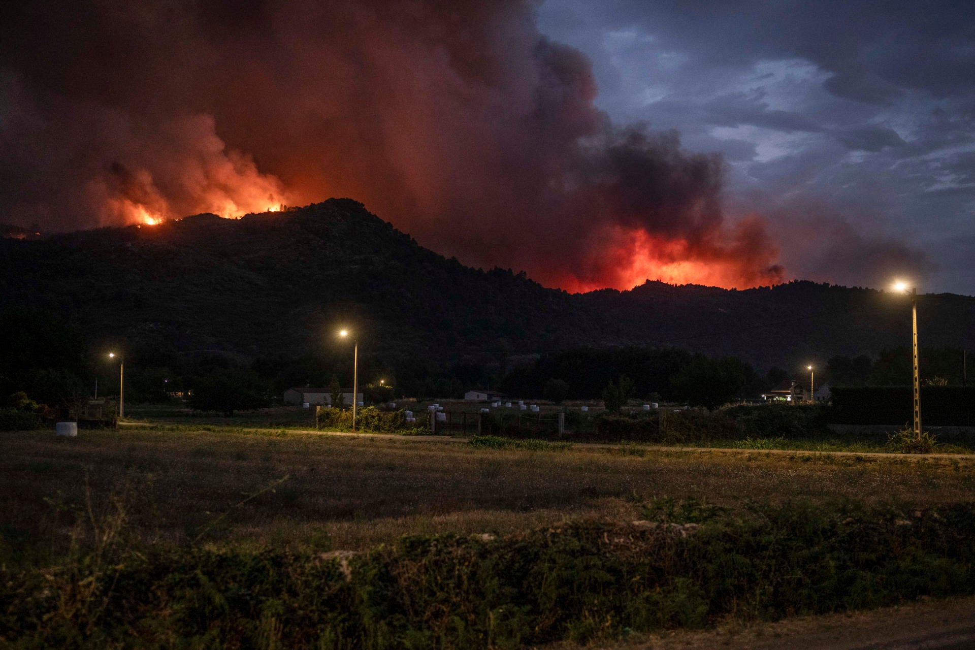 La tragedia de los incendios y el bloqueo mental: testimonios y un mañana que no existe La tragedia de los incendios y el bloqueo mental: testimonios y un mañana que no existe