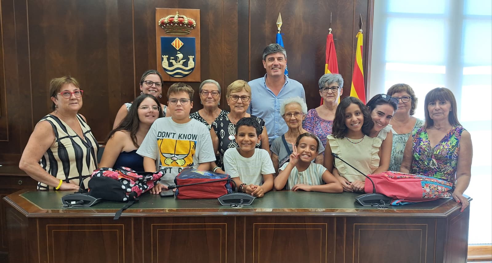 Marcos Zaragoza, alcalde de Vilajoyosa recibe a los niños y niñas saharauis que pasan las vacaciones en familias de acogida Marcos Zaragoza, alcalde de Vilajoyosa recibe a los niños y niñas saharauis que pasan las vacaciones en familias de acogida