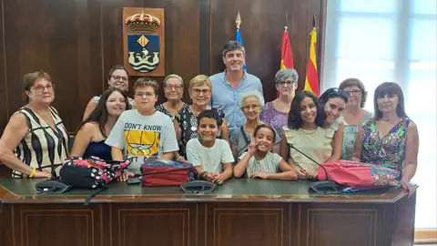 Marcos Zaragoza, alcalde de Vilajoyosa recibe a los niños y niñas saharauis que pasan las vacaciones en familias de acogida Marcos Zaragoza, alcalde de Vilajoyosa recibe a los niños y niñas saharauis que pasan las vacaciones en familias de acogida