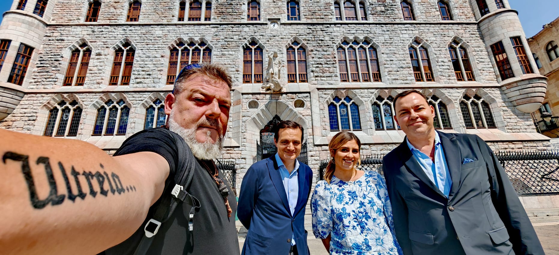 La España Mágica: León, Casa Botines, la Casa del Dragón de Gaudí La España Mágica: León, Casa Botines, la Casa del Dragón de Gaudí