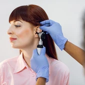 Miringoplastia, la técnica que permite a pacientes con perforación timpánica volver a disfrutar del agua verano sin riesgos Miringoplastia, la técnica que permite a pacientes con perforación timpánica volver a disfrutar del agua verano sin riesgos