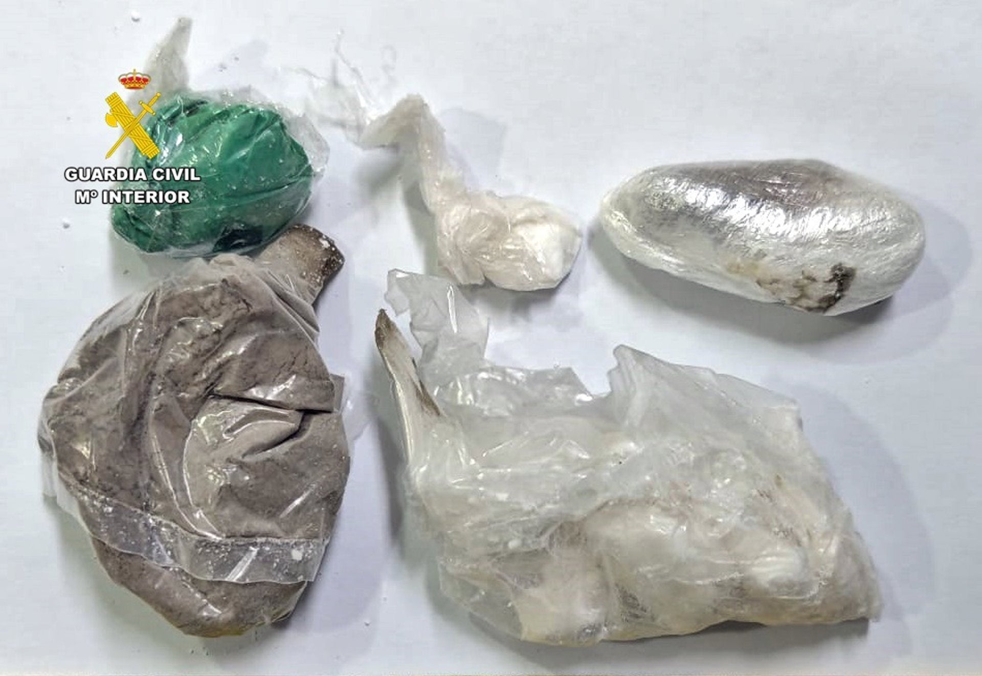 Dos condenados a 4 años de prisión y un tercero a 2 años por introducir y distribuir droga en Badajoz Dos condenados a 4 años de prisión y un tercero a 2 años por introducir y distribuir droga en Badajoz
