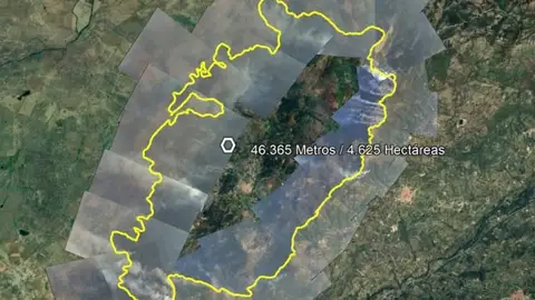 Perímetro del incendio de Jarilla, que alcanza ya los 46 kilómetros Perímetro del incendio de Jarilla, que alcanza ya los 46 kilómetros