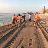 Oropesa retira 35 sillas y 29 sombrillas abandonadas en la playa en el marco de la campaña de concienciación ciudadana Oropesa retira 35 sillas y 29 sombrillas abandonadas en la playa en el marco de la campaña de concienciación ciudadana