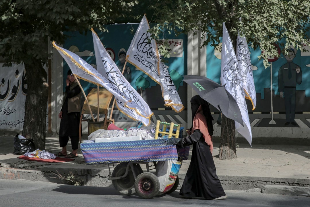 Batol Gholami, afgana refugiada en España: "Allí las mujeres se sienten como si estuvieran en una cárcel" Batol Gholami, afgana refugiada en España: "Allí las mujeres se sienten como si estuvieran en una cárcel"