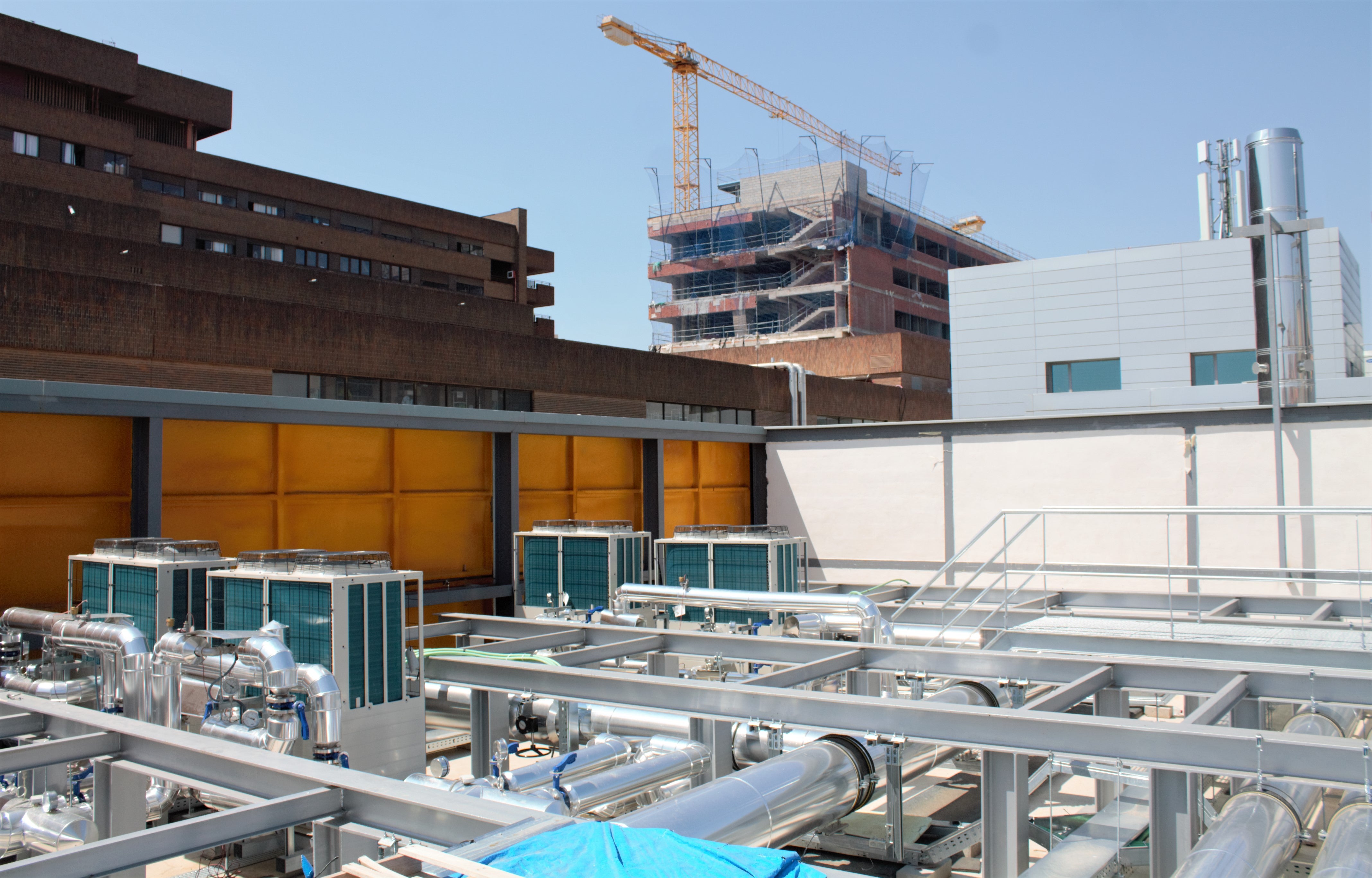 El Hospital de Albacete renueva el Sistema de Producción de Agua Caliente y ACS El Hospital de Albacete renueva el Sistema de Producción de Agua Caliente y ACS