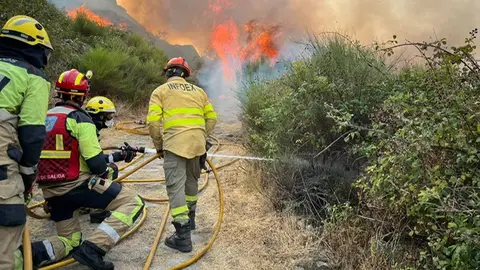 Bomberos de la Diputación de Cáceres intervienen en la extinción de seis incendios simultáneos Bomberos de la Diputación de Cáceres intervienen en la extinción de seis incendios simultáneos