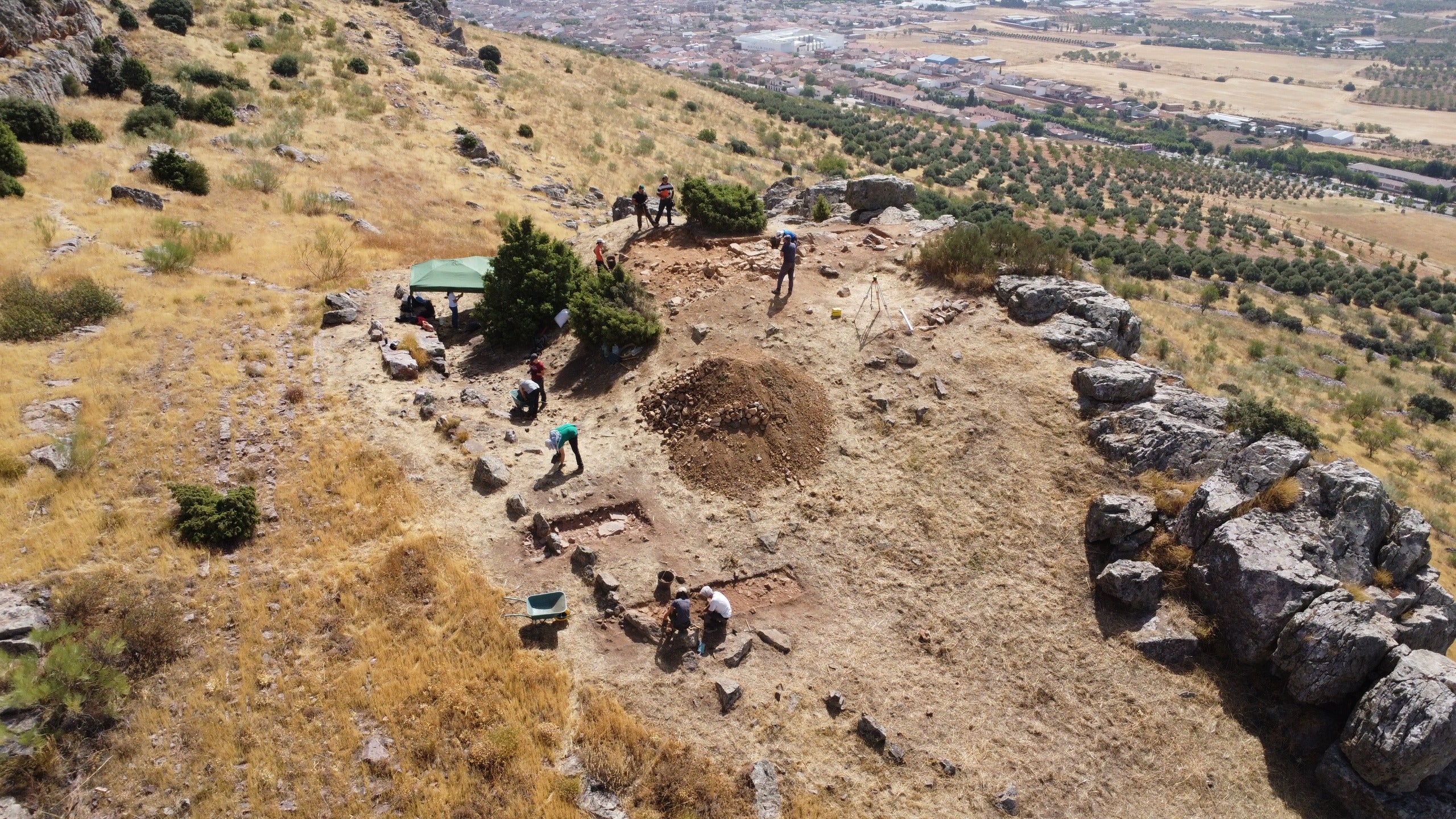 Descubren en Los Yébenes un complejo megalítico de 5000 años de antigüedad Descubren en Los Yébenes un complejo megalítico de 5000 años de antigüedad