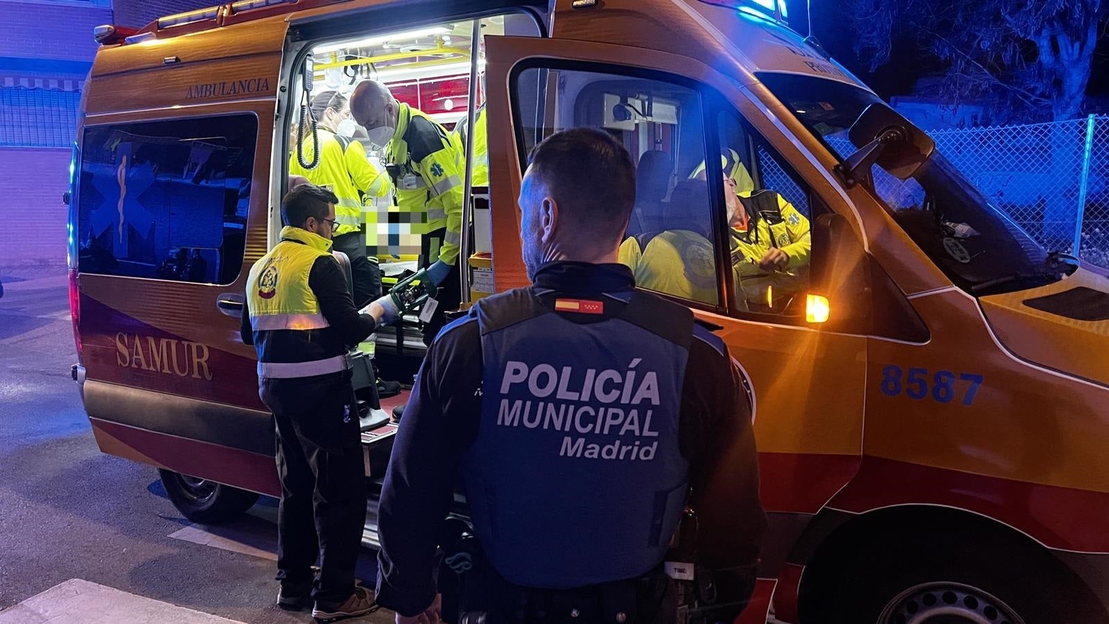 Un joven de 28 años ha sido herido con arma blanca la pasada madrugada en el distrito de Puente de Vallecas Un joven de 28 años ha sido herido con arma blanca la pasada madrugada en el distrito de Puente de Vallecas