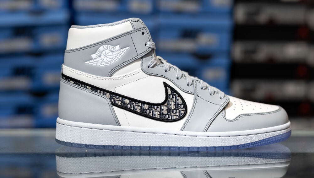 Dior x Air Jordan 1 High