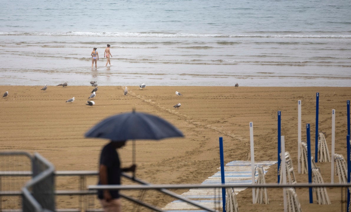 La AEMET avisa: lluvias y tormentas llegan a la península tras la ola de calor La AEMET avisa: lluvias y tormentas llegan a la península tras la ola de calor