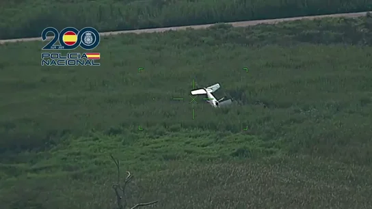 Dos personas salen ilesas después de estrellarse su avioneta en Benicàssim (Castellón) Dos personas salen ilesas después de estrellarse su avioneta en Benicàssim (Castellón)